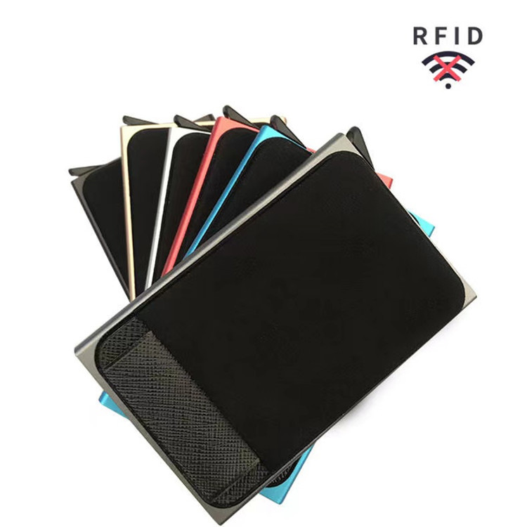 ইলাস্টিসিটি ব্যাক পাউচ সহ স্বয়ংক্রিয় পপ আপ RFID অ্যালুমিনিয়াম ওয়ালেট